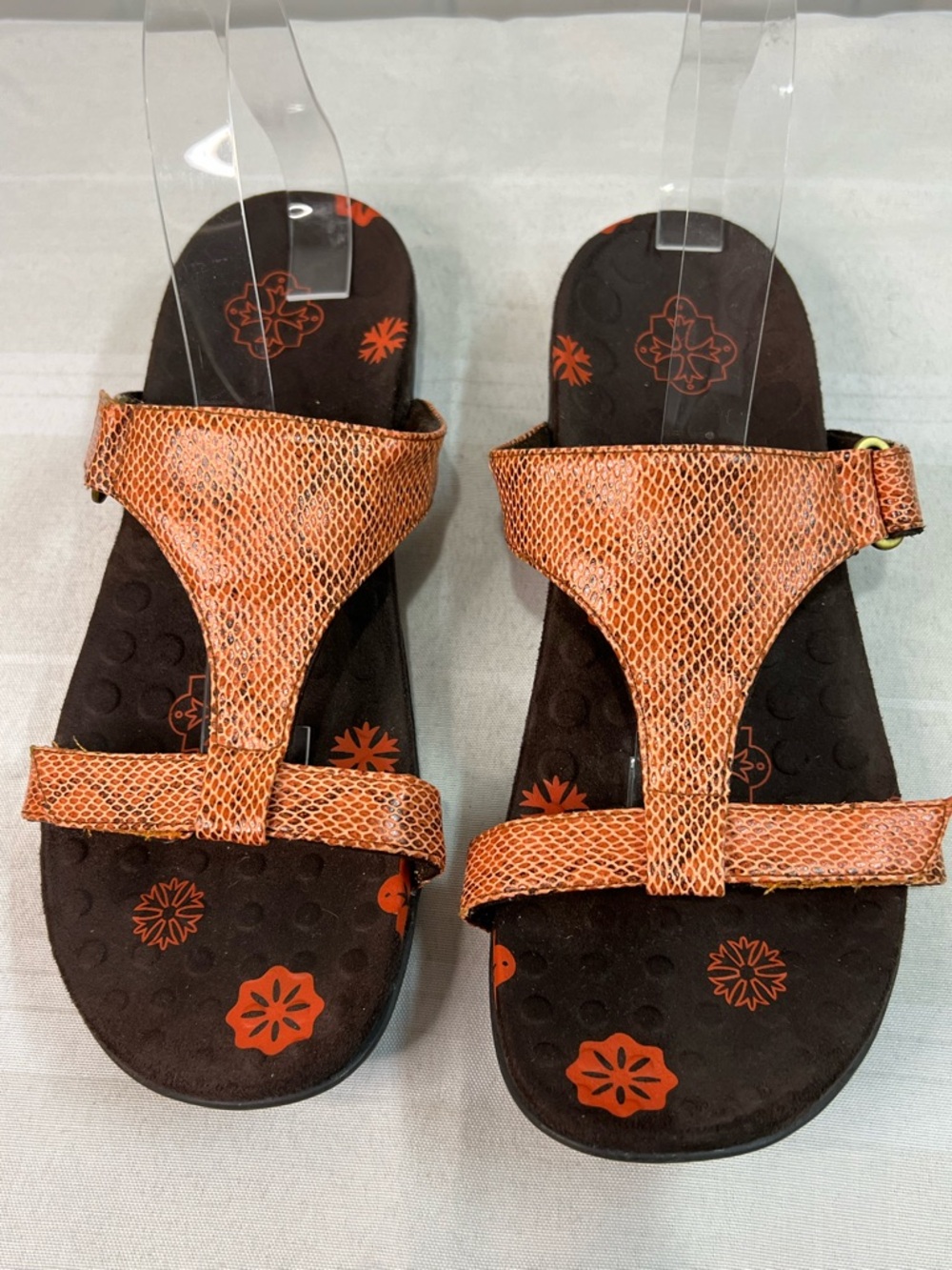 Orthaheel orange Molly T strap sandals size 10 hook & loop closure comfort